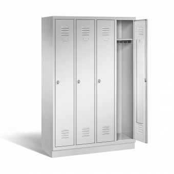 Garderoben-Schließfachschrank mit Stahlblechsockel, B/H/T 122,5x180x50cm, 4 Fächer 